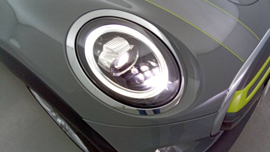 Mandataire Automobile occasion, recherche de Mini 3-portes-cooper-se-184-greenwich-toit-gps - E-Motors