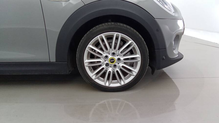 Mandataire Automobile occasion, recherche de Mini 3-portes-cooper-se-184-yours-toit - E-Motors