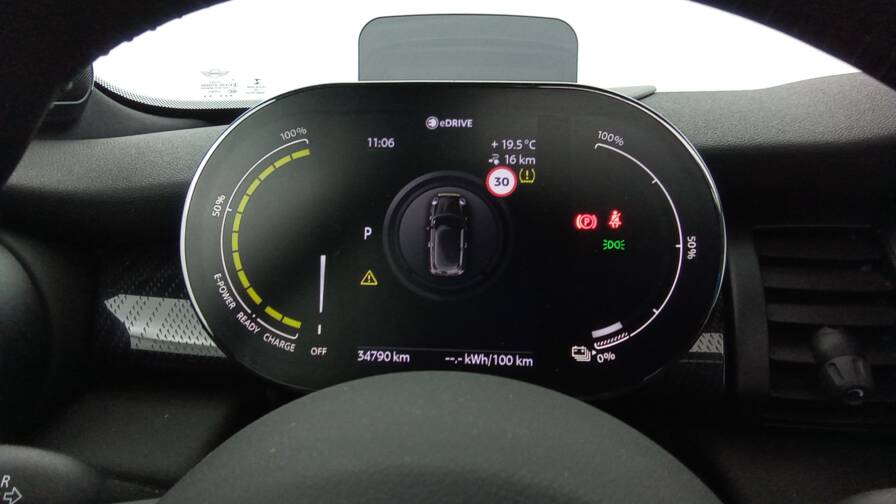 Mandataire Automobile occasion, recherche de Mini Hatch-3-portes-cooper-se-184-finition-yours-plus-toit - E-Motors