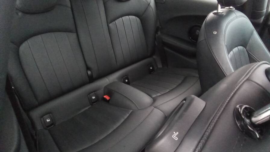 Mandataire Automobile occasion, recherche de Mini Hatch-3-portes-cooper-se-184-finition-yours-plus-toit - E-Motors