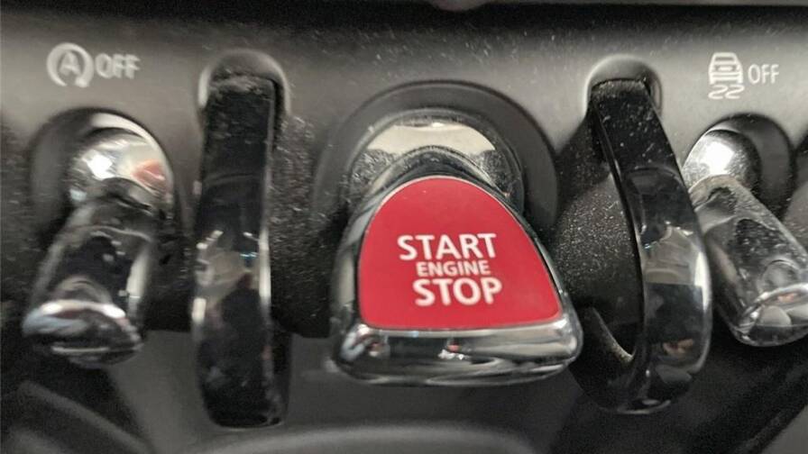 Mandataire Automobile occasion, recherche de Mini Mini-f55-hatch-5-portes-cooper-136-ch-dkg7-essential - E-Motors