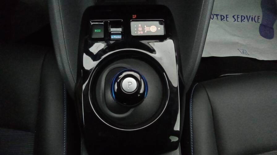 Mandataire Automobile occasion, recherche de Nissan Leaf-electrique-40kwh-n-connecta - E-Motors