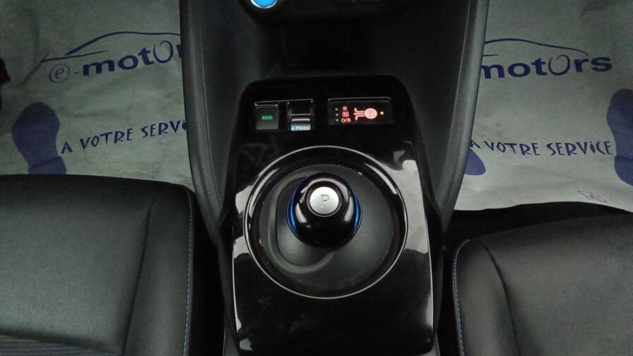 Mandataire Automobile occasion, recherche de Nissan Leaf-electrique-40kwh-n-connecta - E-Motors