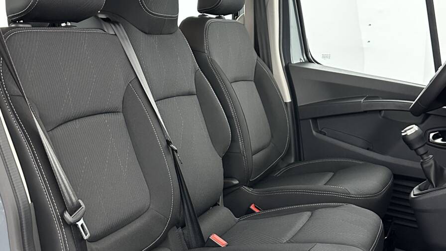 Mandataire Automobile occasion, recherche de Nissan Primastar-combi-ii-l2h1-3-0t-2-0-dci-150ch-acenta - E-Motors