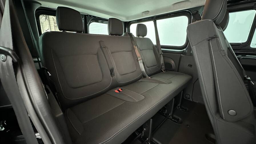 Mandataire Automobile occasion, recherche de Nissan Primastar-combi-l2h1-3-0t-2-0-dci-150ch-n-connecta-bva9 - E-Motors