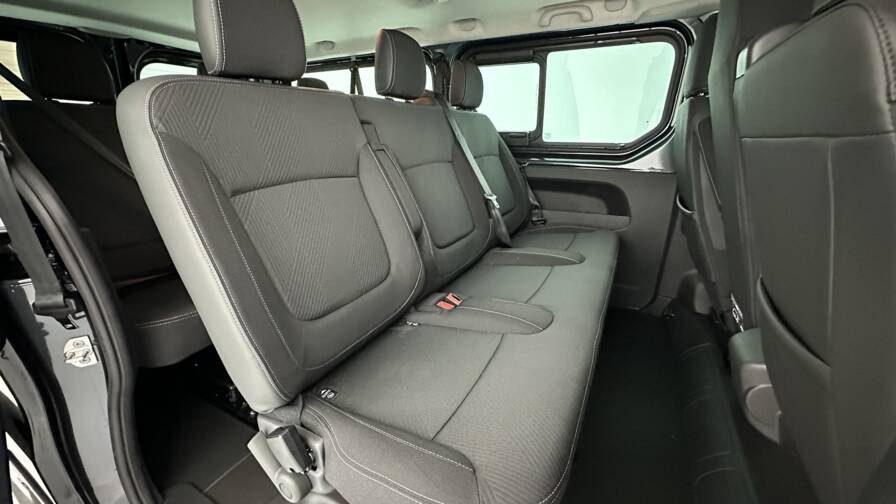 Mandataire Automobile occasion, recherche de Nissan Primastar-combi-l2h1-3-0t-2-0-dci-150ch-n-connecta-bva9 - E-Motors