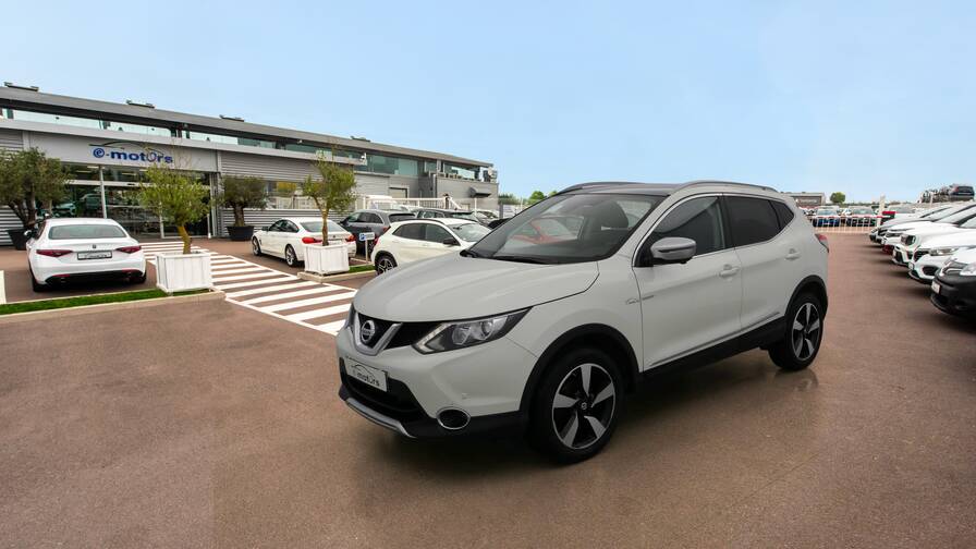 Avis-mandataire-auto-Emotors-Nissan-Qashqai-1-2-dig-t-115-white-edition.