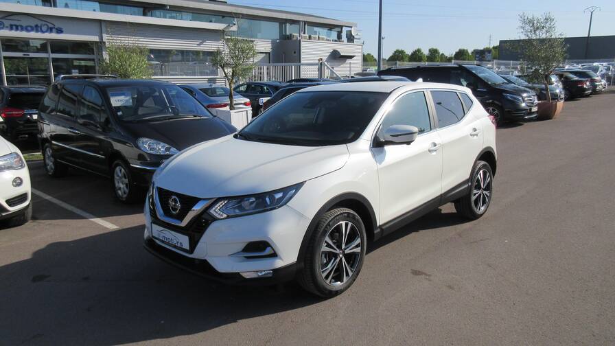 Avis-mandataire-auto-Emotors-Nissan-Qashqai-N-connecta-dci-150-intelligent-4x4-xtronic-plus-toit-pano.