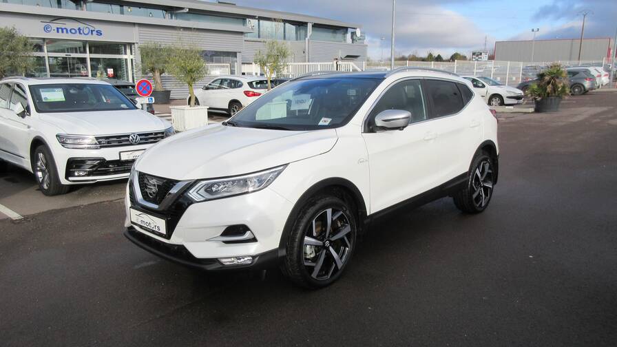 Avis-mandataire-auto-Emotors-Nissan-Qashqai-Tekna-dig-t-115-xtronic-4x2-plus-toit-pano.