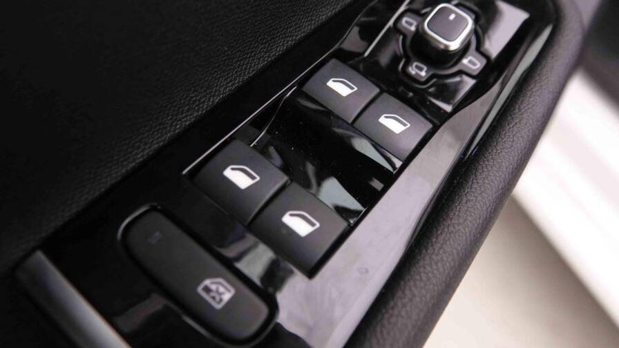 Mandataire Automobile neuf, recherche de Opel Astra-1-2-hybrid-136-bva8-gs-line - E-Motors