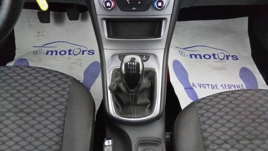 Mandataire Automobile occasion, recherche de Opel Astra-sports-tourer-1-2-turbo-110-edition-gps - E-Motors
