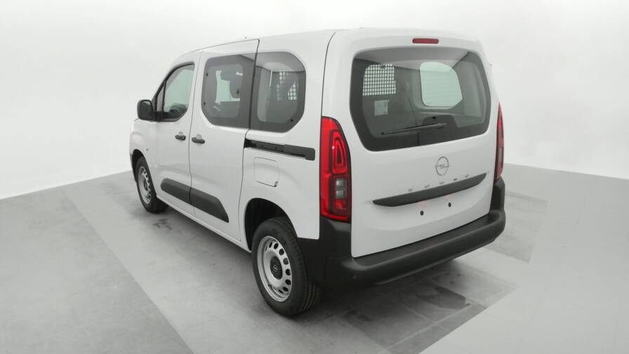 Mandataire Automobile neuf, recherche de Opel Combo-cabine-approfondie-ca-m-bluehdi-100-s-s-bvm6 - E-Motors