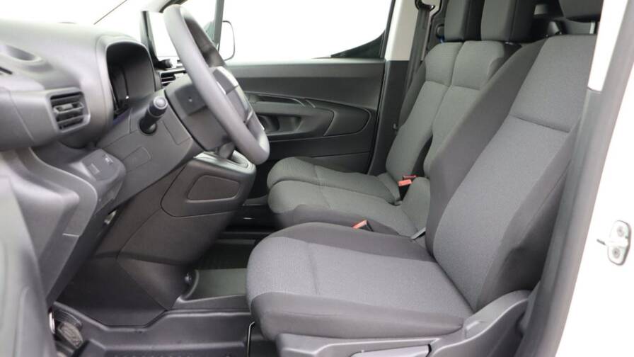 Mandataire Automobile neuf, recherche de Opel Combo-new-cargo-l1h1-light-1-5-turbo-d-100-s-s-mt6 - E-Motors