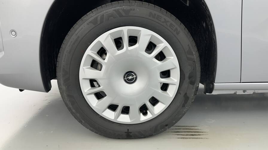 Mandataire Automobile neuf, recherche de Opel Combo-cargo-m-650kg-1-5-bluehdi-100ch - E-Motors