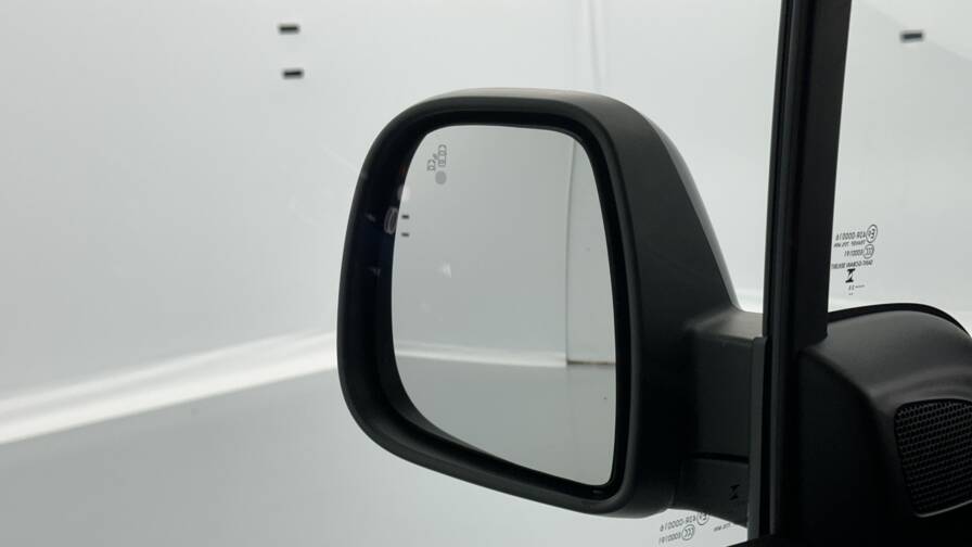 Mandataire Automobile neuf, recherche de Opel Combo-cargo-m-650kg-1-5-bluehdi-100ch - E-Motors