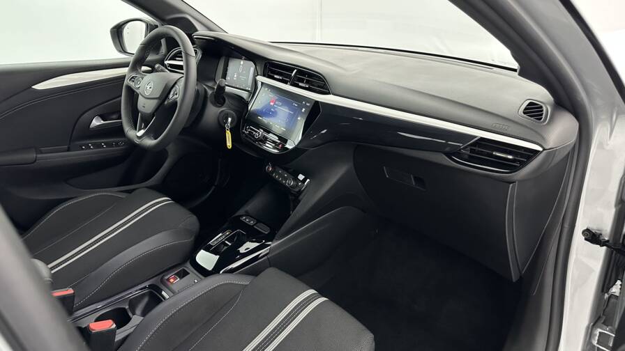 Mandataire Automobile occasion, recherche de Opel Corsa-1-2-turbo-100ch-gs-bva8 - E-Motors