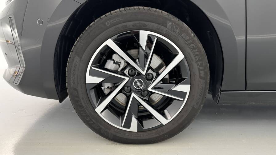 Mandataire Automobile occasion, recherche de Opel Corsa-1-2-turbo-100ch-gs-bva8 - E-Motors