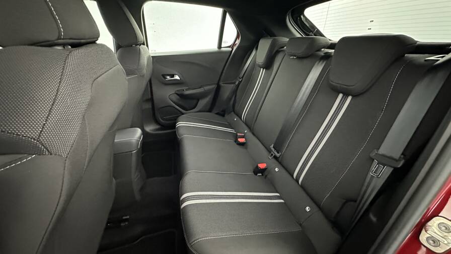 Mandataire Automobile occasion, recherche de Opel Corsa-1-2-turbo-100ch-gs-bva8 - E-Motors