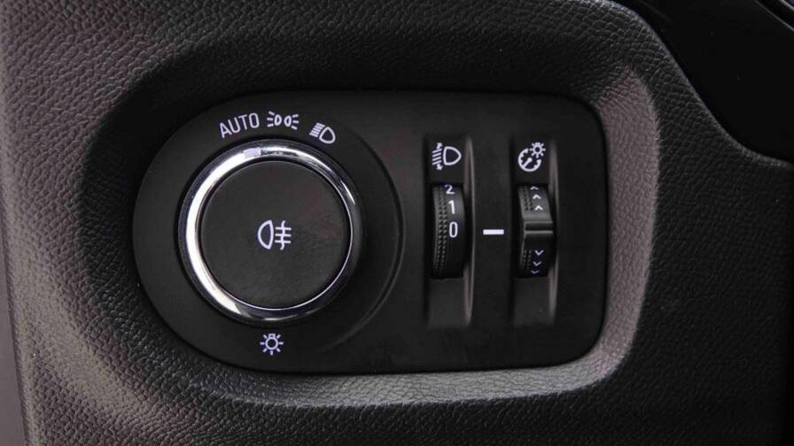 Mandataire Automobile neuf, recherche de Opel Corsa-1-2-hybrid-110-at6-gs-line - E-Motors