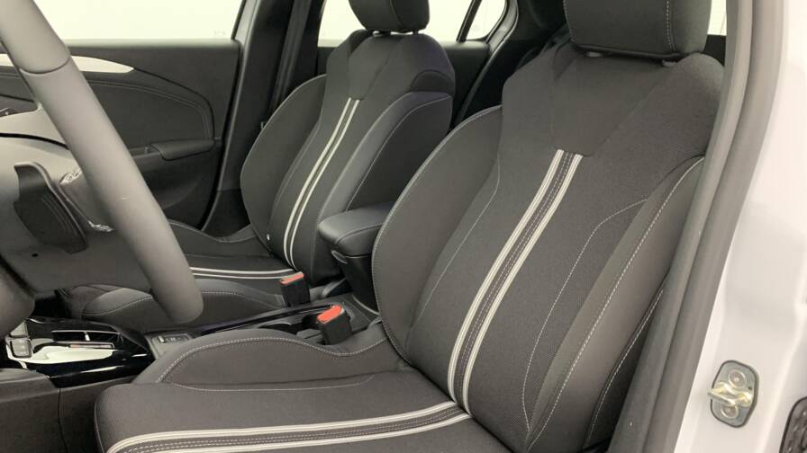 Mandataire Automobile neuf, recherche de Opel Corsa-1-2-turbo-hybrid-110-ch-e-dct6-gs - E-Motors