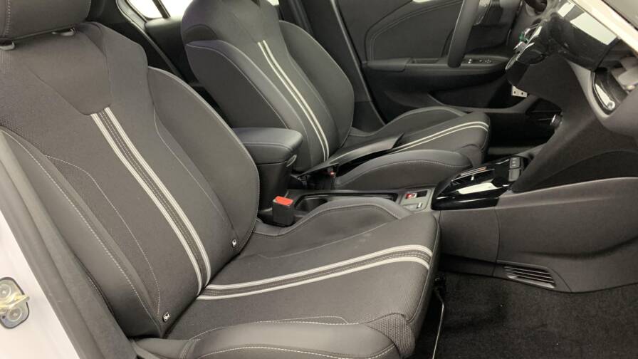 Mandataire Automobile neuf, recherche de Opel Corsa-1-2-turbo-hybrid-110-ch-e-dct6-gs - E-Motors