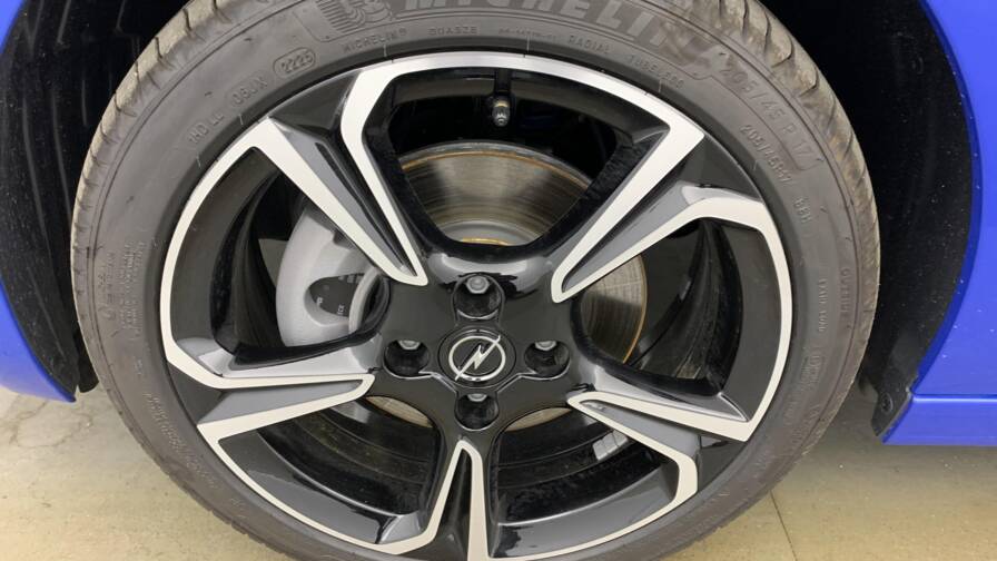 Mandataire Automobile neuf, recherche de Opel Corsa-1-2-turbo-hybrid-110-ch-e-dct6-gs - E-Motors