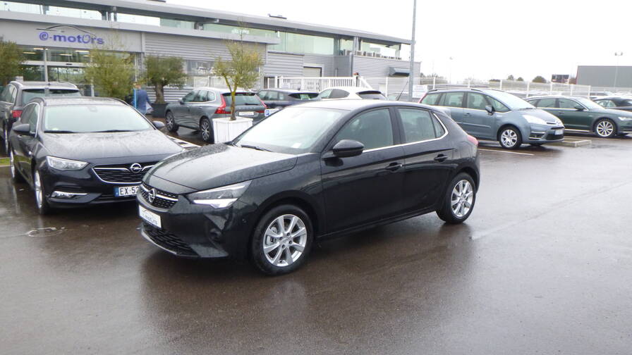 Avis-mandataire-auto-Emotors-Opel-Corsa-Elegance-1-2-turbo-100-ch-bva8-plus-options.