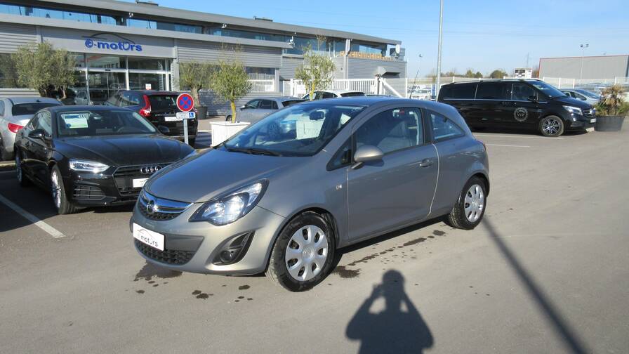 Avis-mandataire-auto-Emotors-Opel-Corsa-Connect-cdti-95-3portes-plus-gps-2places.