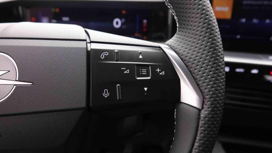 Mandataire Automobile neuf, recherche de Opel Grandland-1-2-t-hybrid-145-gs - E-Motors