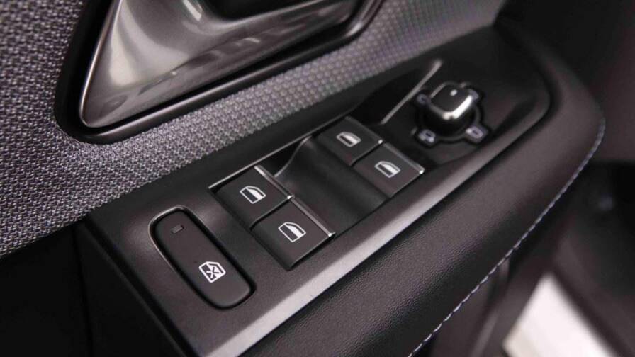 Mandataire Automobile neuf, recherche de Opel Grandland-1-2-t-hybrid-145-gs - E-Motors