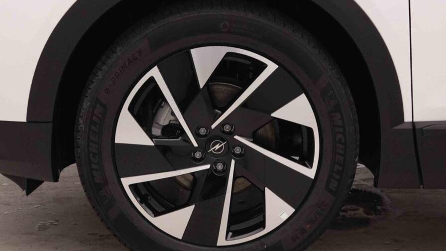 Mandataire Automobile neuf, recherche de Opel Grandland-1-2-t-hybrid-145-gs - E-Motors