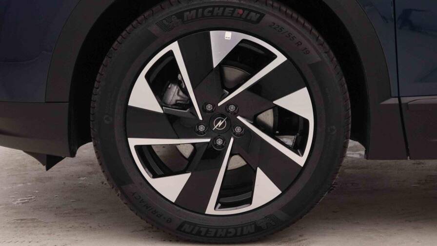 Mandataire Automobile neuf, recherche de Opel Grandland-1-2-t-hybrid-145-gs - E-Motors