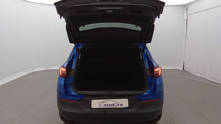 Mandataire Automobile occasion, recherche de Opel Grandland-x-1-2-turbo-130-bva8-edition-gps-pdc-ar-av - E-Motors