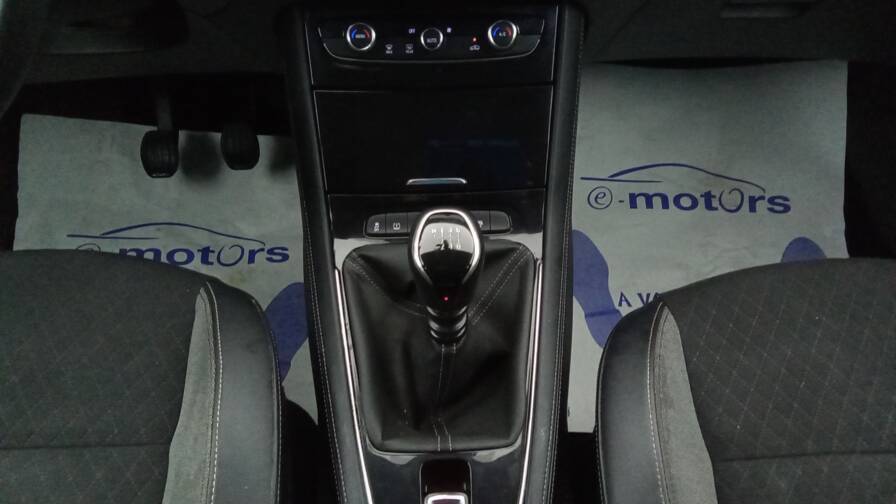 Mandataire Automobile occasion, recherche de Opel Grandland-x-1-2-turbo-130-innovation - E-Motors