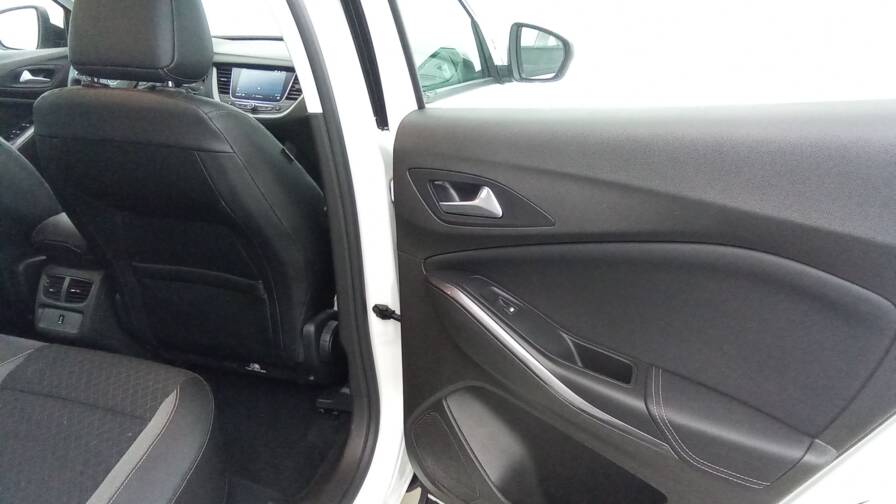 Mandataire Automobile occasion, recherche de Opel Grandland-x-hybrid-225-bva8-elite-gps-camera360 - E-Motors