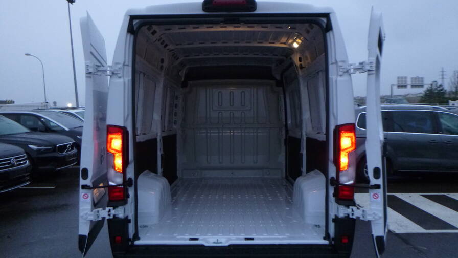 Mandataire Automobile utilitaire, recherche de Opel Movano-fourgon-pack-business-connect-3-5t-l2h2-140-bluehdi-ss - E-Motors