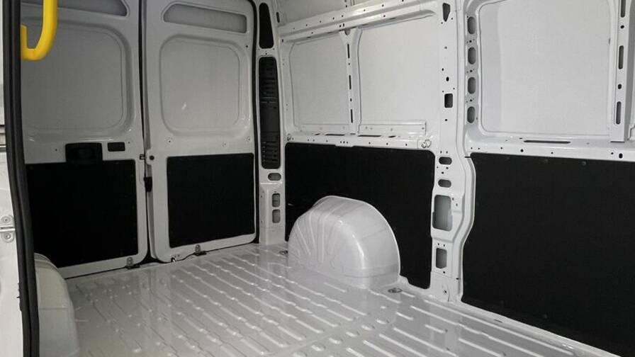 Mandataire Automobile neuf, recherche de Opel Movano-l2h2-35-2-2-bluehdi-140ch-essentia - E-Motors