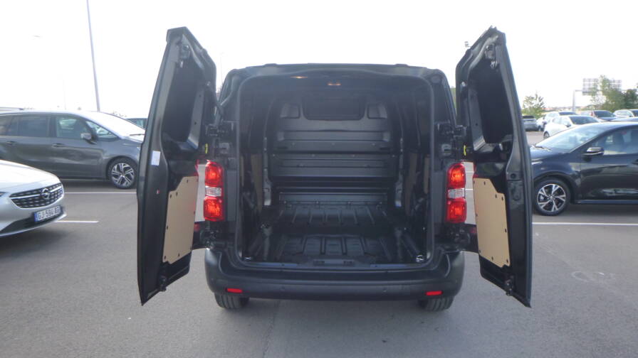 Mandataire Automobile neuf, recherche de Opel Vivaro-vivaro-m-2-0-bluehdi-145ch - E-Motors