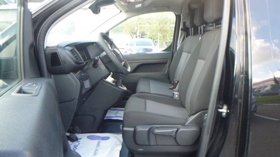 Mandataire Automobile neuf, recherche de Opel Vivaro-vivaro-m-2-0-bluehdi-145ch - E-Motors