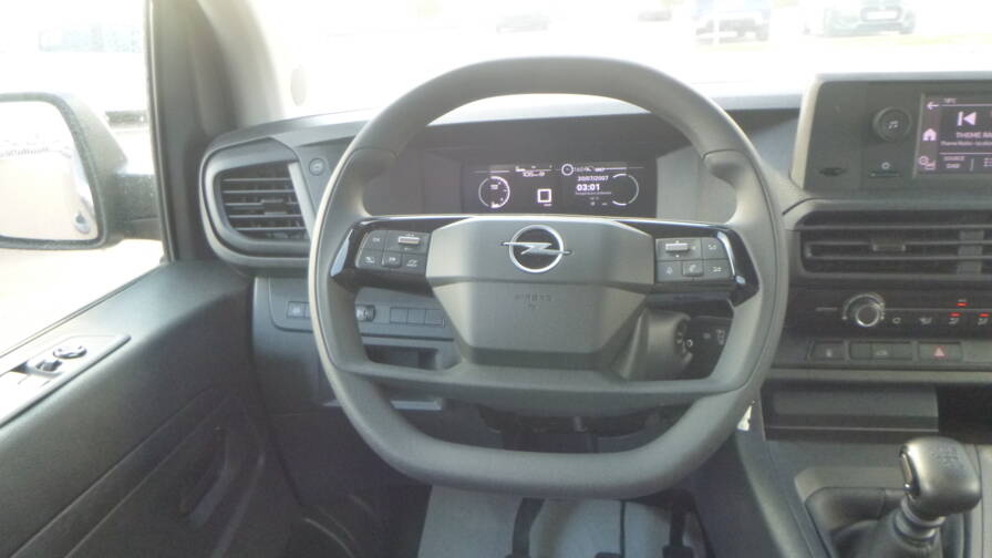 Mandataire Automobile neuf, recherche de Opel Vivaro-vivaro-m-2-0-bluehdi-145ch - E-Motors