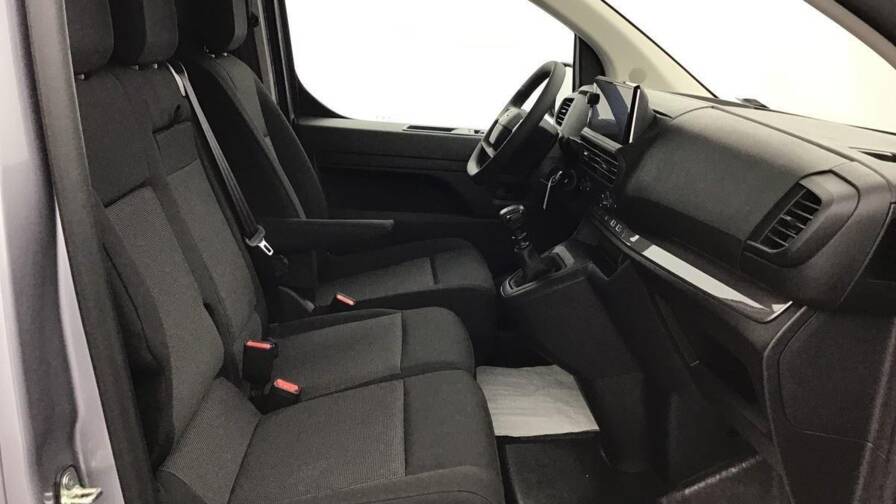 Mandataire Automobile neuf, recherche de Opel Vivaro-fourgon-l3-van-2-0-turbo-d-145 - E-Motors