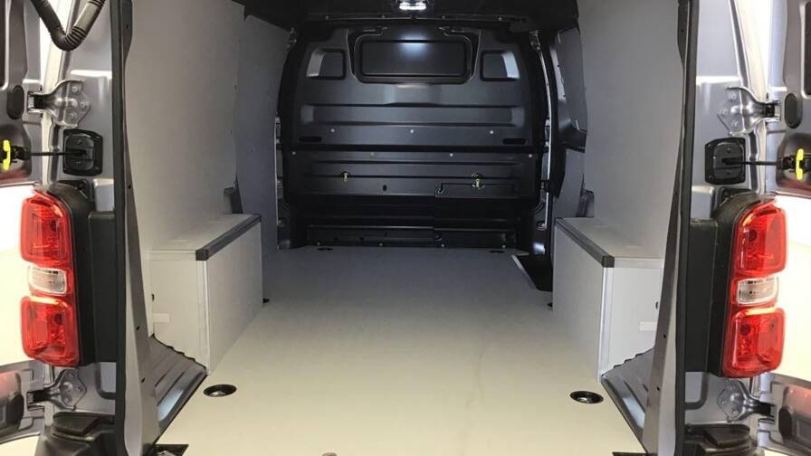 Mandataire Automobile neuf, recherche de Opel Vivaro-fourgon-l3-van-2-0-turbo-d-145 - E-Motors