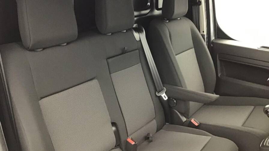 Mandataire Automobile neuf, recherche de Opel Vivaro-fourgon-l3-van-2-0-turbo-d-145 - E-Motors