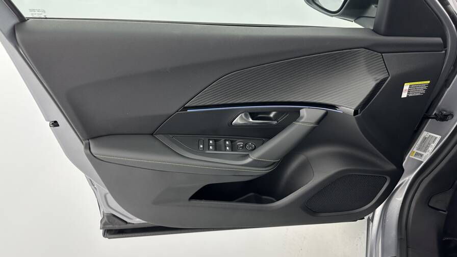 Mandataire Automobile neuf, recherche de Peugeot 2008-1-2-hybrid-145ch-gt-e-dcs6 - E-Motors