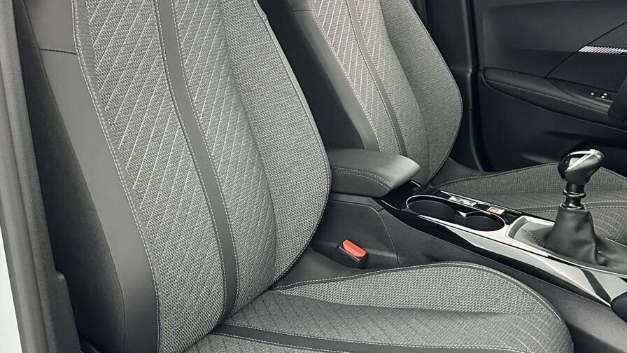 Mandataire Automobile occasion, recherche de Peugeot 2008-1-2-puretech-100ch-allure - E-Motors