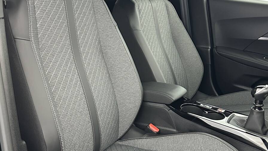 Mandataire Automobile occasion, recherche de Peugeot 2008-1-2-puretech-100ch-allure - E-Motors