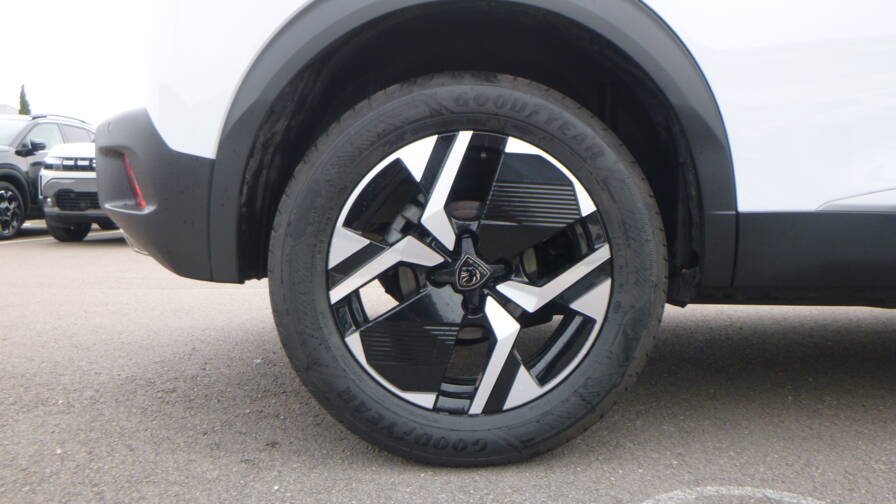 Mandataire Automobile occasion, recherche de Peugeot 2008-puretech-130-s-s-eat8-gt - E-Motors