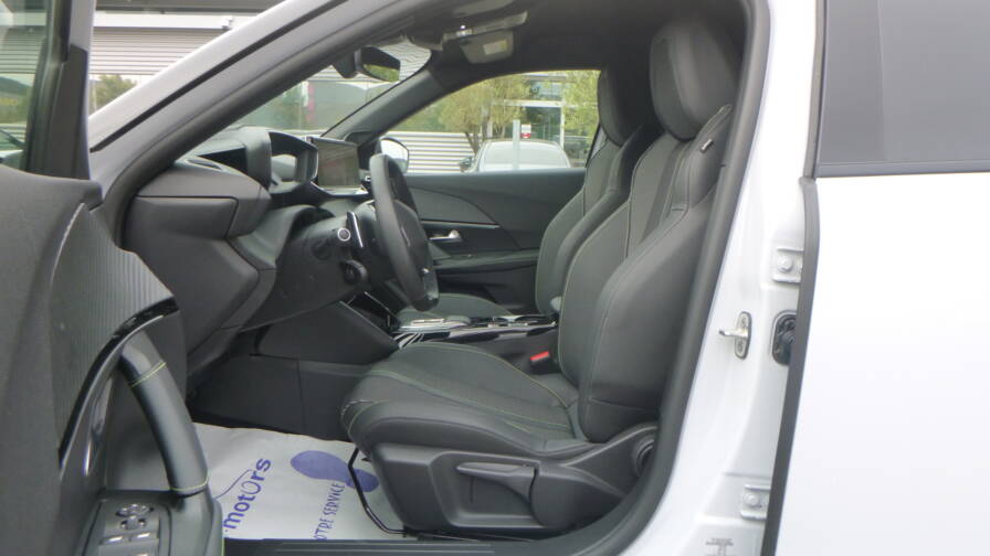 Mandataire Automobile occasion, recherche de Peugeot 2008-puretech-130-s-s-eat8-gt - E-Motors