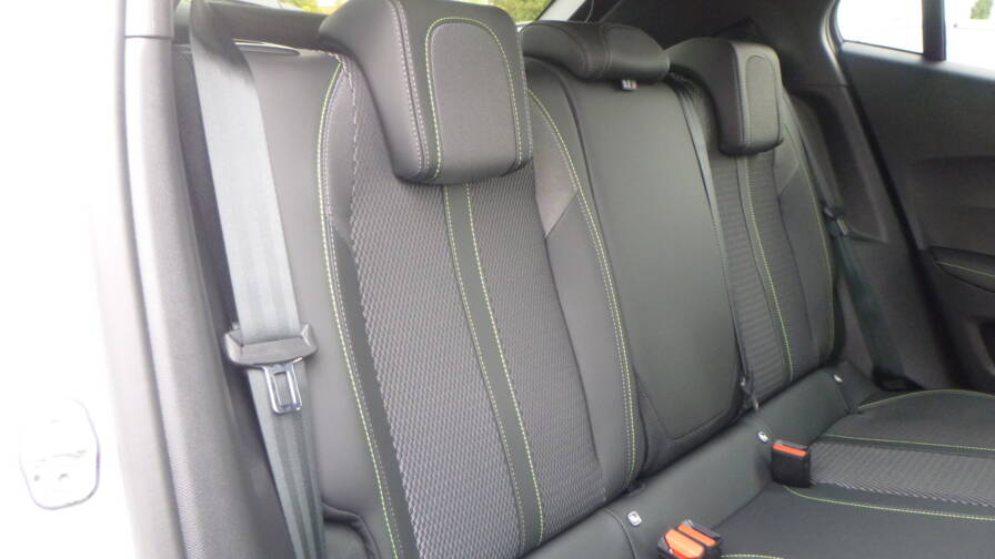 Mandataire Automobile occasion, recherche de Peugeot 2008-puretech-130-s-s-eat8-gt - E-Motors