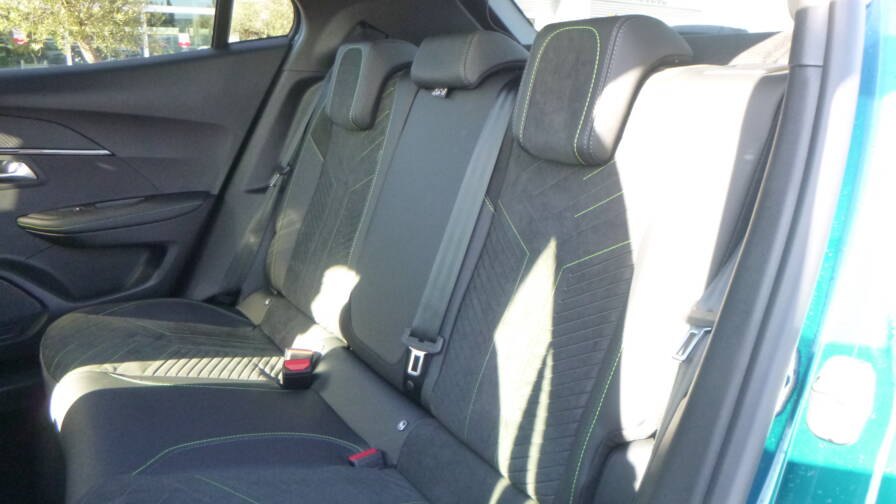 Mandataire Automobile neuf, recherche de Peugeot 2008-hybrid-145-e-dcs6-gt-plus-si-ge-lectrique-plus-cam-ra-360 - E-Motors